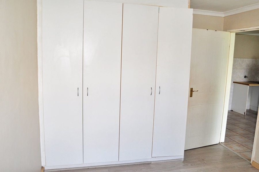 To Let 2 Bedroom Property for Rent in Pinelands Western Cape